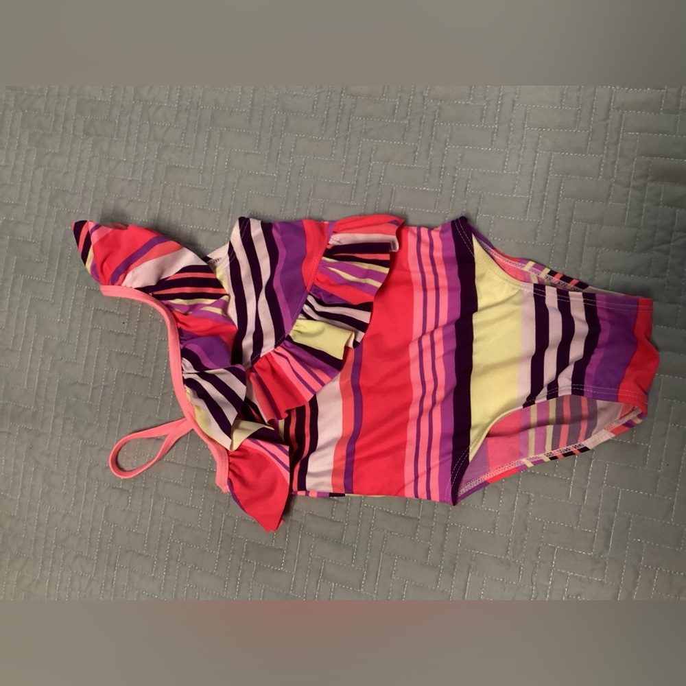Toddler Girls 3T Old Navy Stripped Ruffle One Piece Swimsuit